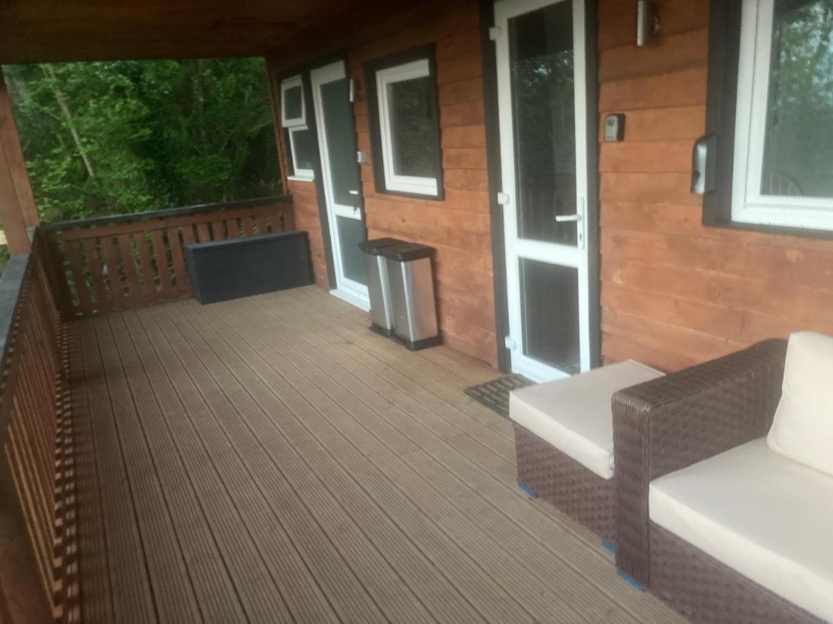 Kabin In The Woods Llandybie Luaran gambar